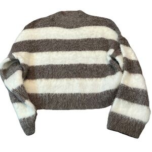 Express Extremely Fuzzy Knit Sweater Gray/Brown White Stripe Size Women’s Large